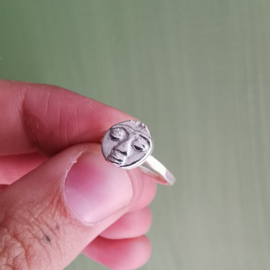 Moon Face Ring